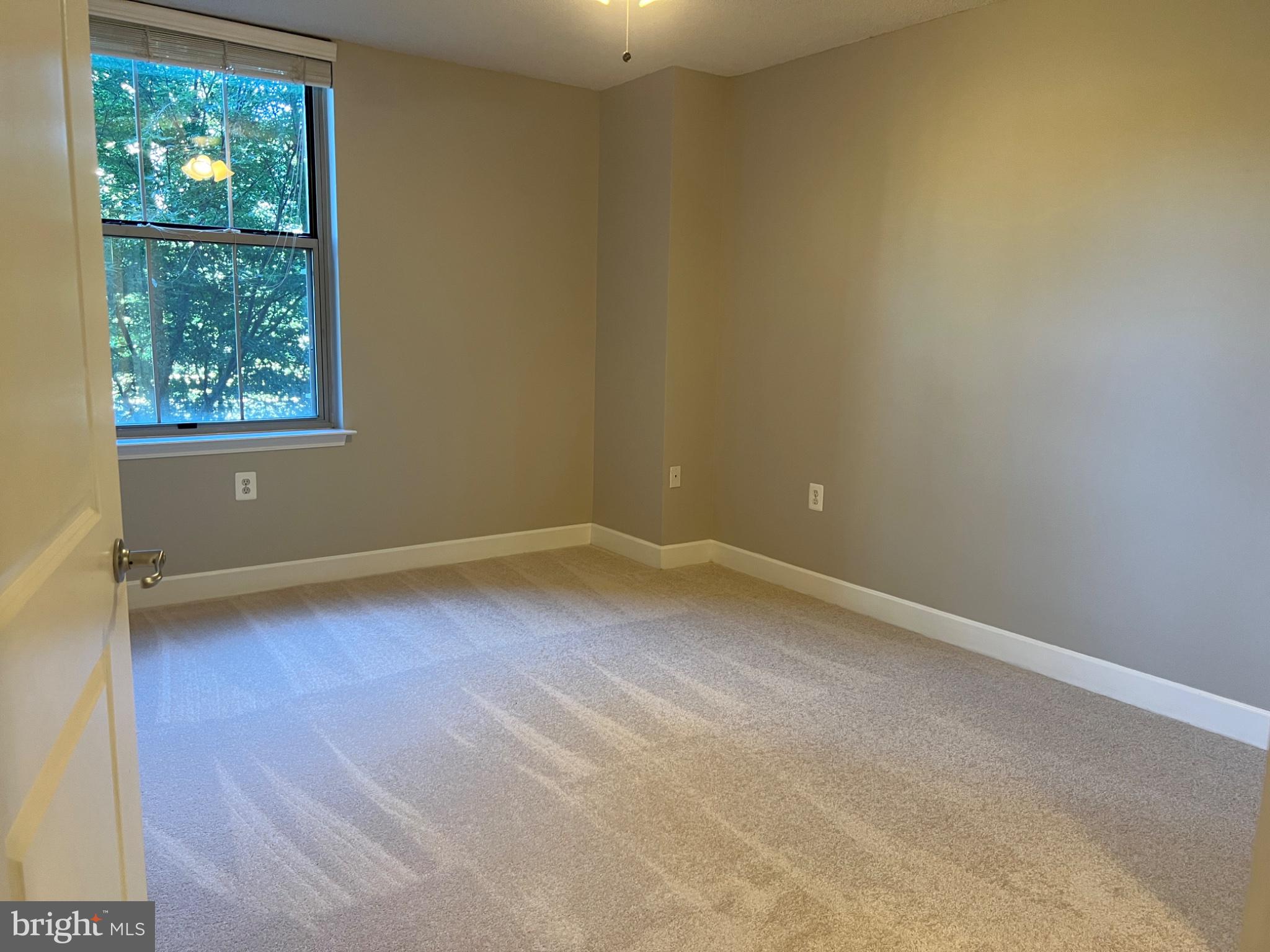 11800 Sunset Hills Road, Unit 313 Reston, VA 20190 - Photo 25 of 58 Primary bedroom