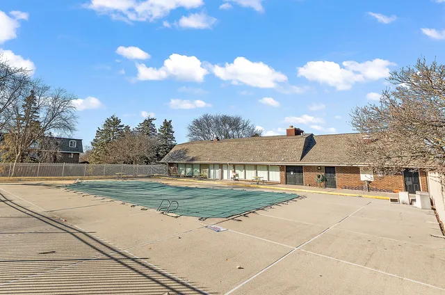 $1,825 | 108 East Bailey Road, Unit M, Naperville, IL 60565