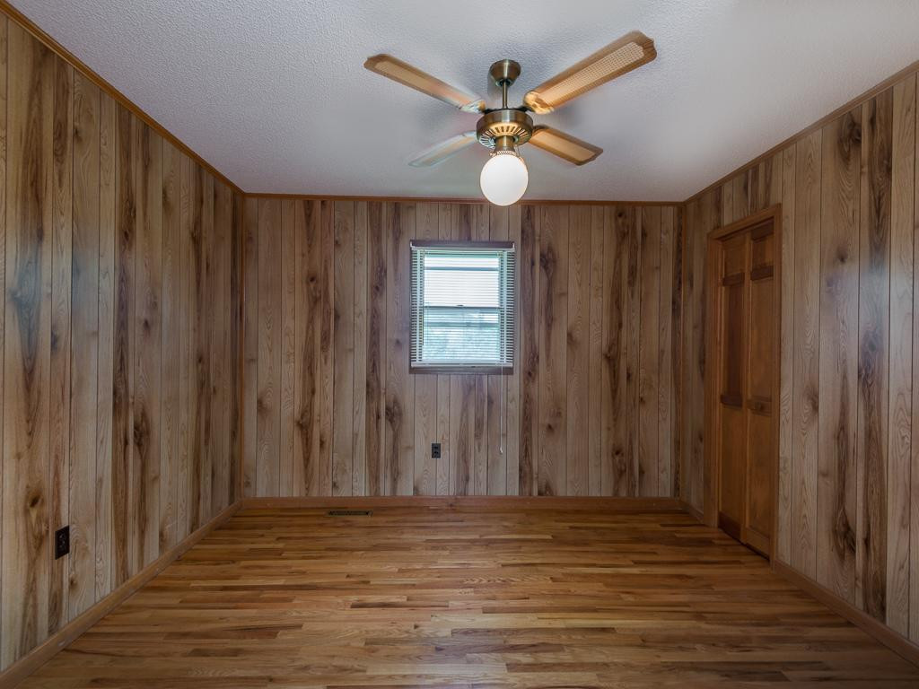 1628 Hickory Tree Road Bristol, TN 37620 - Photo 29 of 33 Bedroom 4