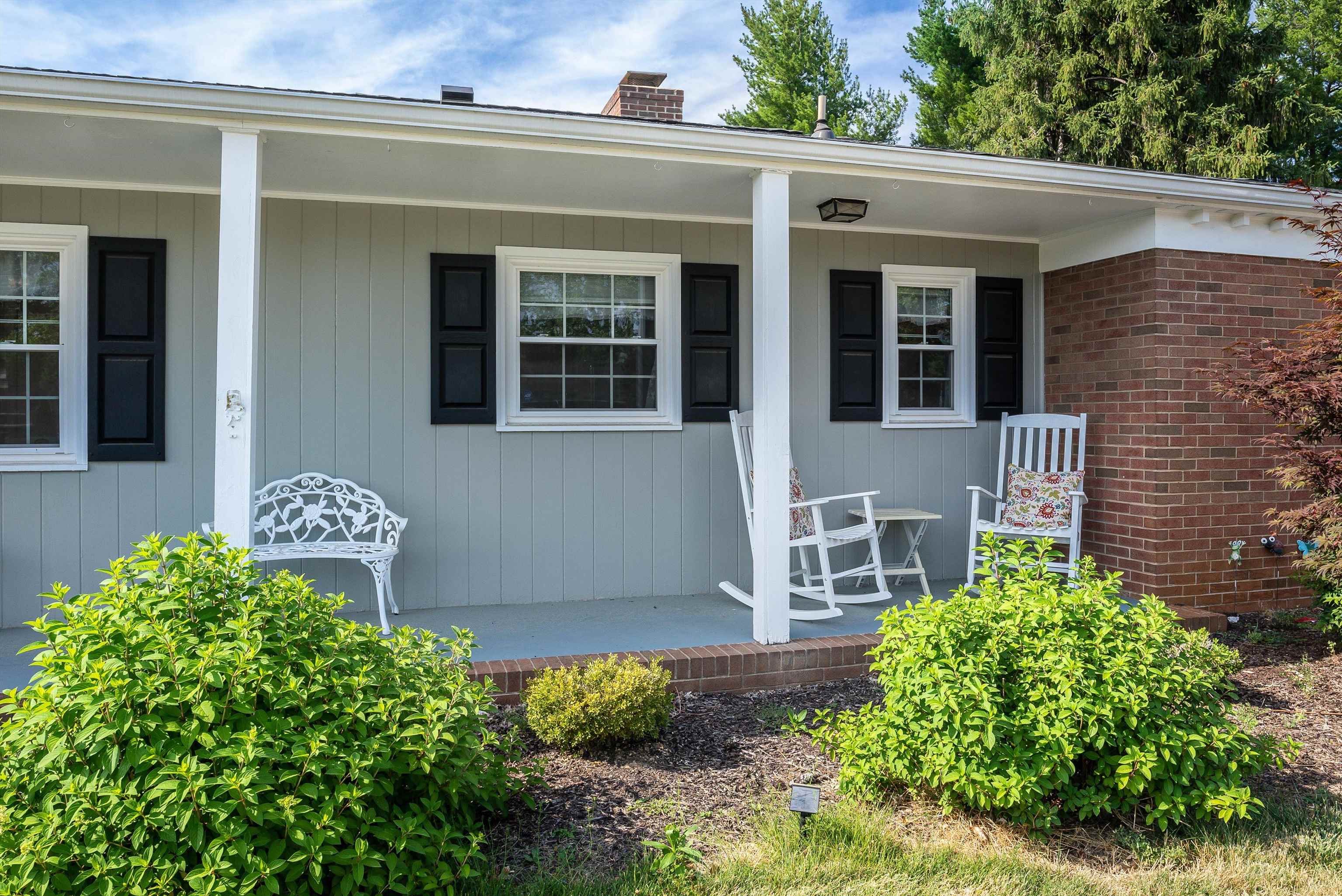 811 Kent Road Waynesboro, VA 22980 - Photo 6 of 39 Gallery Image 6