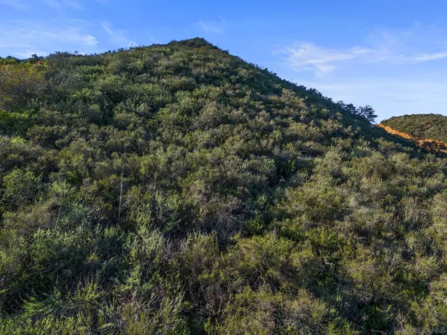 $600,000 | 555 Calle Jardin, Unit 1, Temecula, CA 92590