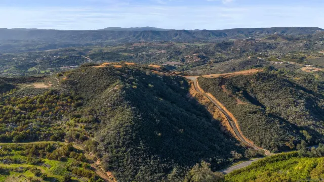 $600,000 | 555 Calle Jardin, Unit 1, Temecula, CA 92590