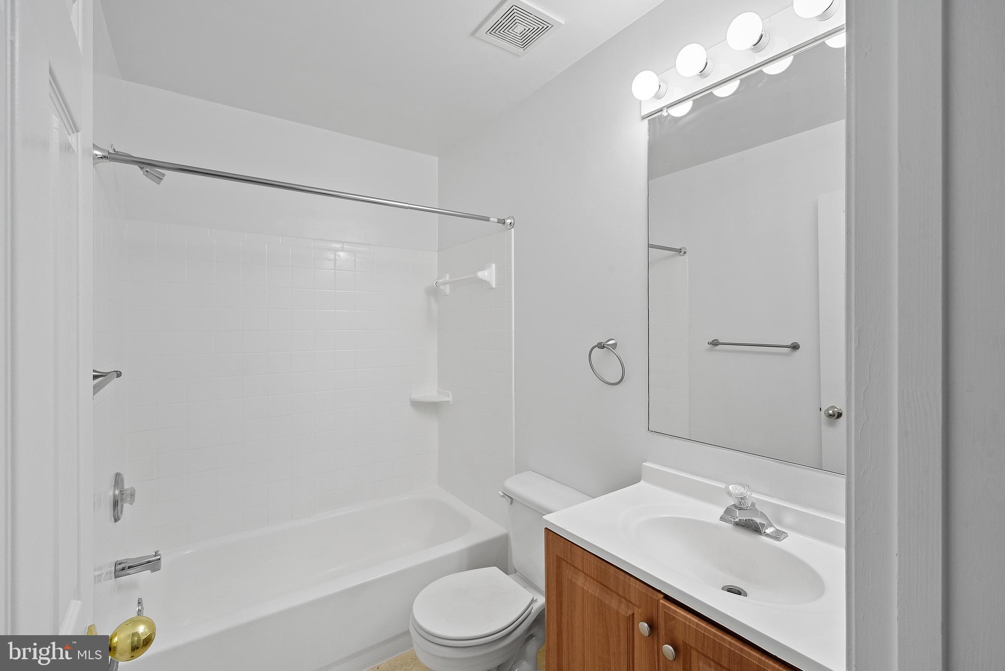 4606 Ashforth Way Owings Mills, MD 21117 - Photo 22 of 36 SHARED HALL BATH