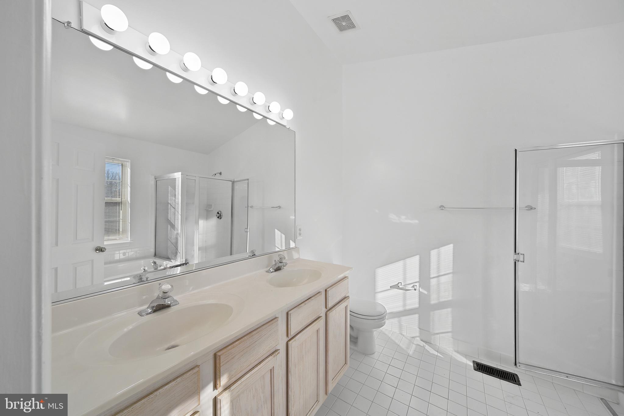 4606 Ashforth Way Owings Mills, MD 21117 - Photo 28 of 36 PRIMARY BATHROOM W/ DOUBLE VANITY