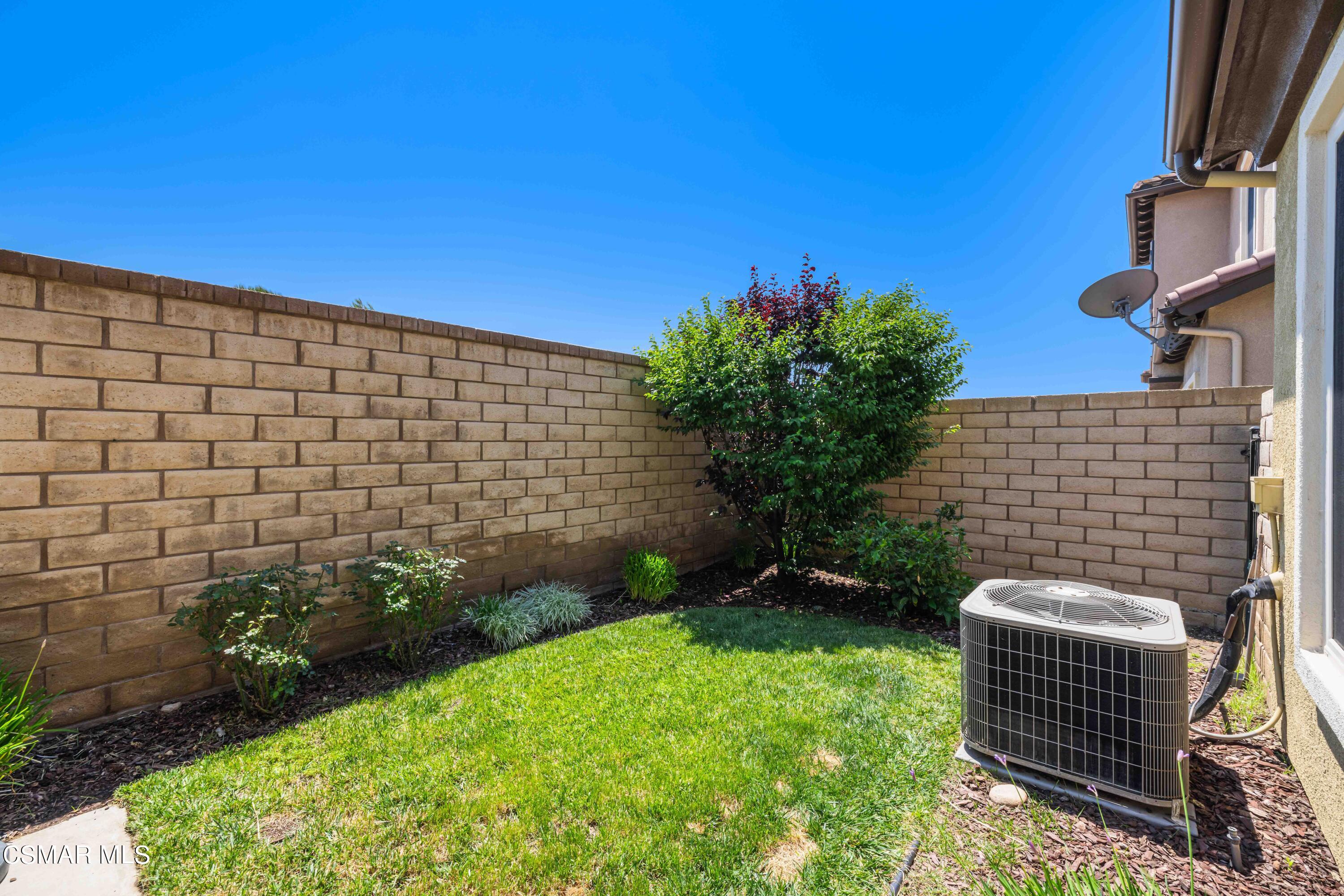 6802 Simmons Way Moorpark, CA 93021 - Photo 25 of 36 a view of outdoor space and yard