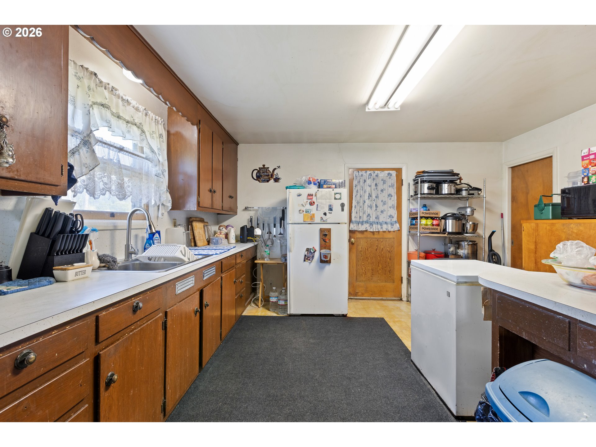 311 Southeast Grape Avenue Winston, OR 97496 - Photo 15 of 36