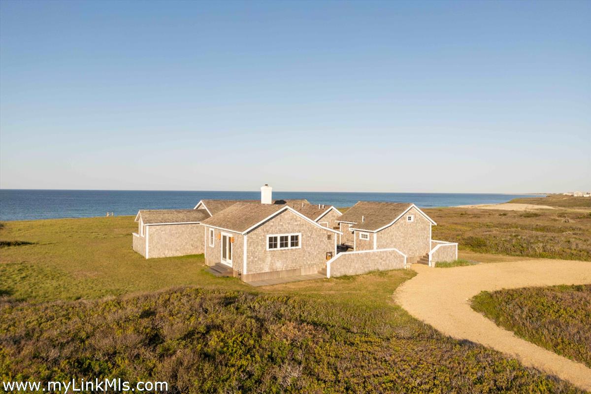 10 Waquoit Road Nantucket, MA 02554 - Photo 1 of 34