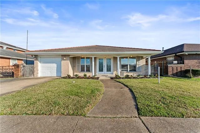 $259,000 | 2213 Jean Lafitte Parkway, Chalmette, LA 70043