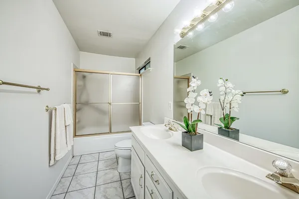 $315,000 | 595 Quill Lane, Clovis, CA 93612