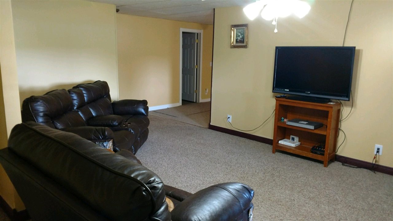 7 Persimmon Ridge Acres Mitchell, IN 47446 - Photo 2 of 32