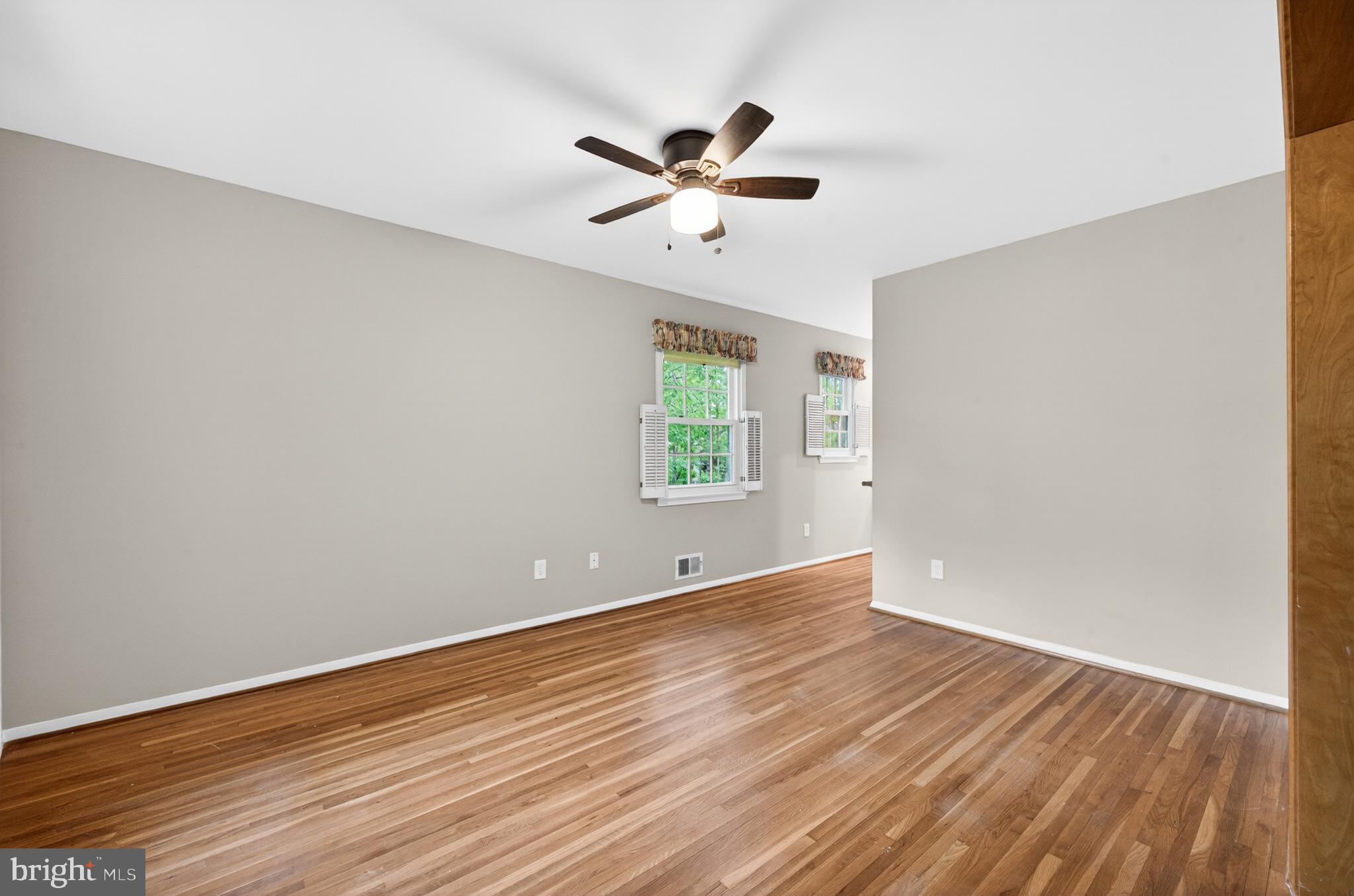 6118 Roxbury Avenue Springfield, VA 22152 - Photo 38 of 60