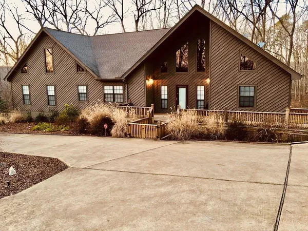 $879,000 | 405 Port Lane, Counce, TN 38326