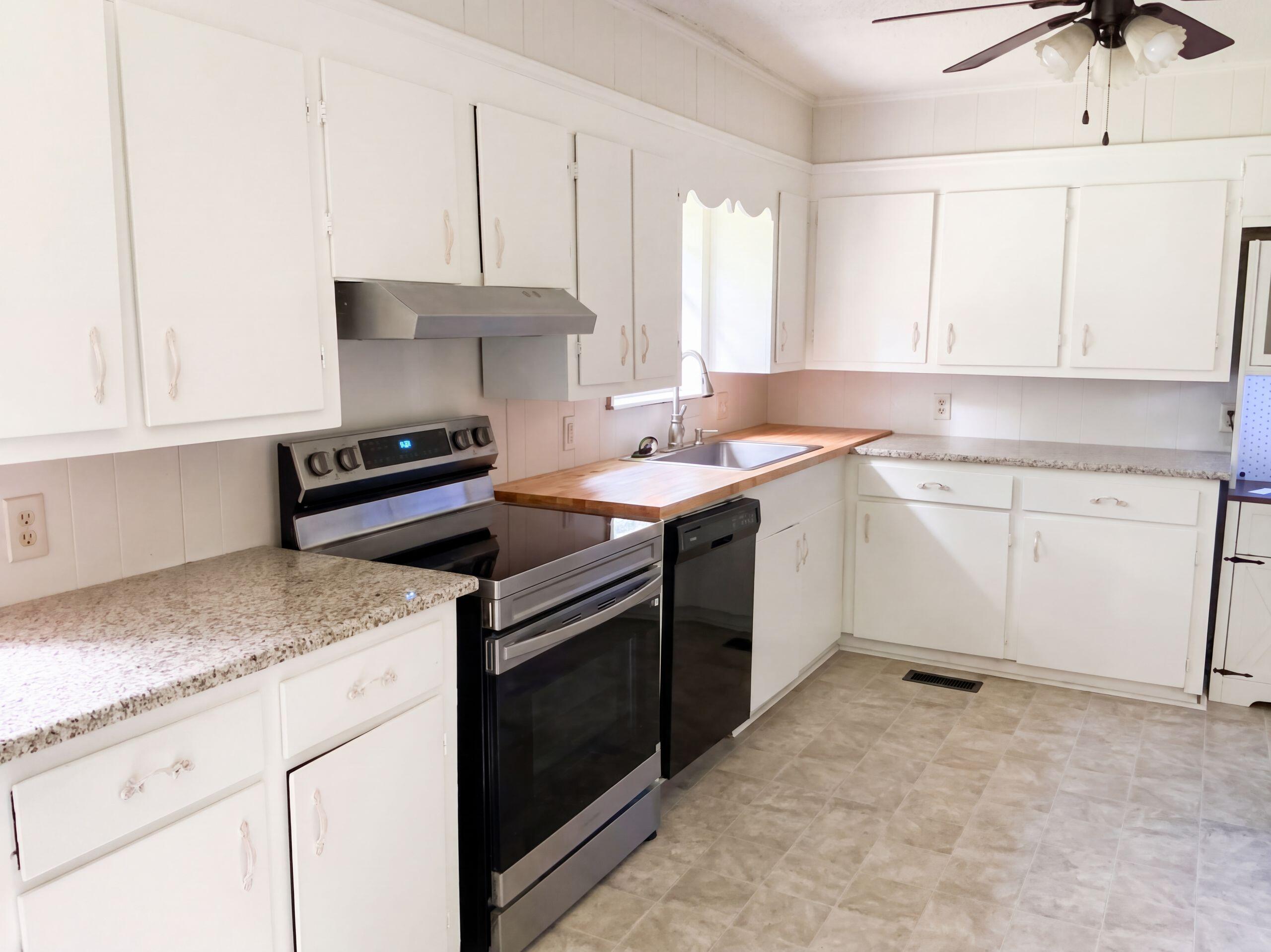3417 Beulah Road Smoaks, SC 29481 - Photo 2 of 45 listing_1