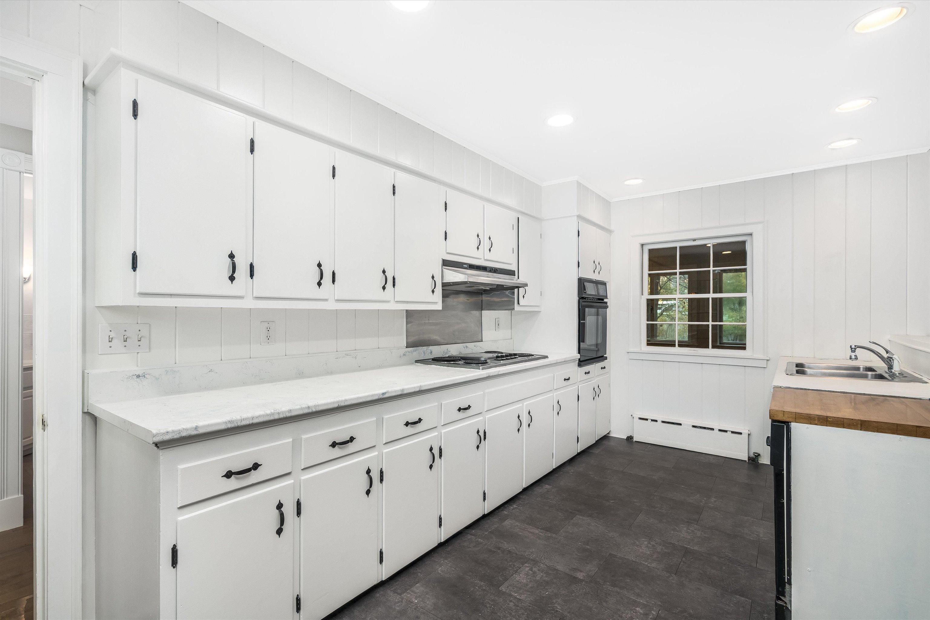 61 Elm Street Walpole, NH 03608 - Photo 9 of 39