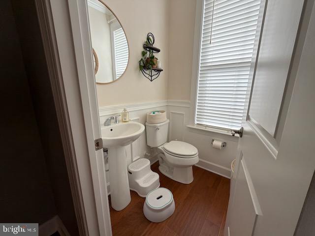 4638 Woodberry Street Riverdale, MD 20737 - Photo 16 of 78 Charming half-bath with natural light.