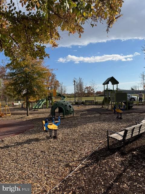 4638 Woodberry Street Riverdale, MD 20737 - Photo 67 of 78 Children's Playground