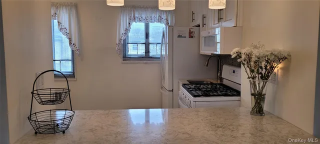 $279,900 | 229-15 87th Avenue, Unit 454 | Bellerose