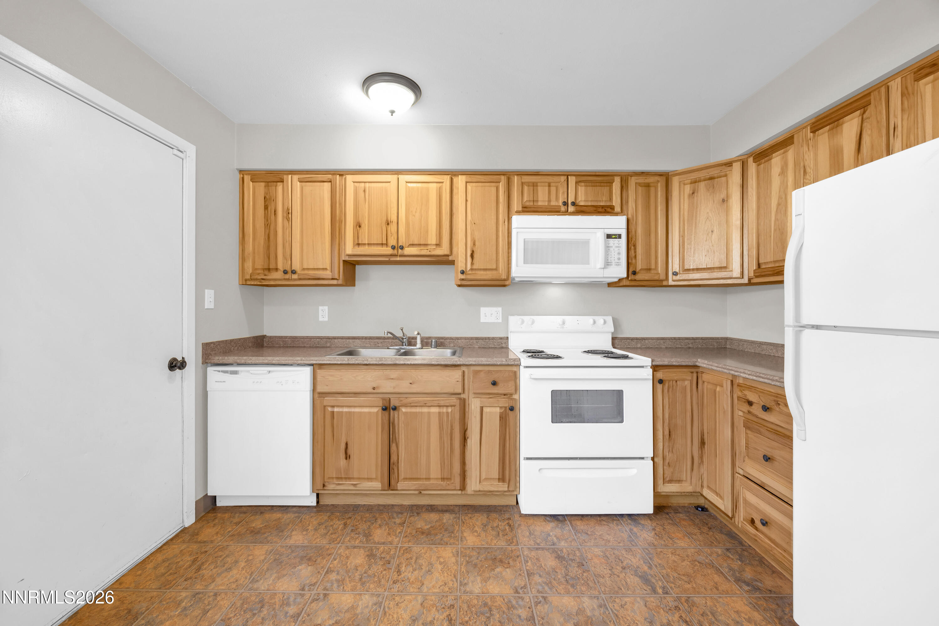 1414 East 9th Street, Unit 4 Reno, NV 89512 - Photo 8 of 22 26_img_6086