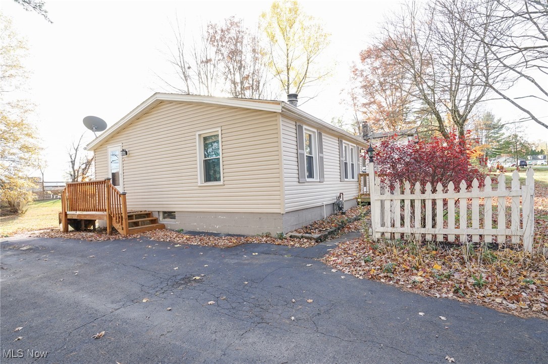4345 Pembrook Road Youngstown, OH 44515 - Photo 2 of 16 Gallery Image 2