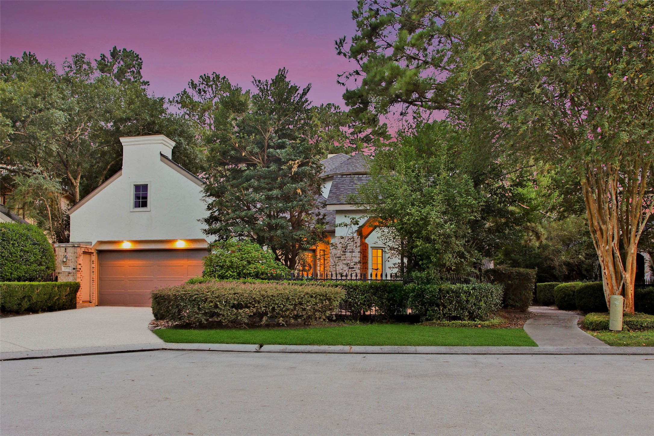 1302 Avon Way Houston, TX 77339 - Photo 1 of 50 Gallery Image 1