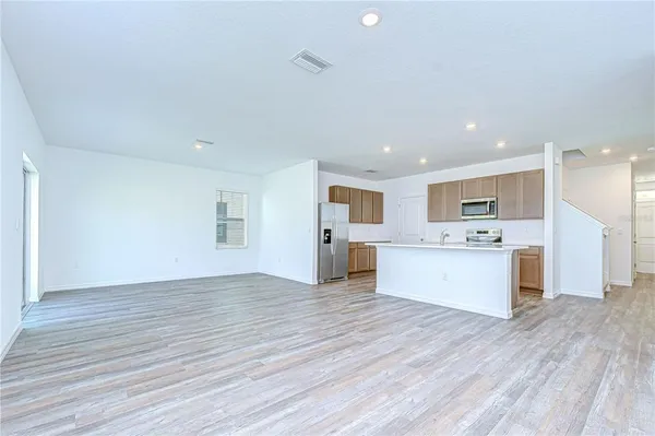 $2,700 | 32463 Weathered Oak Drive, Wesley Chapel, FL 33543