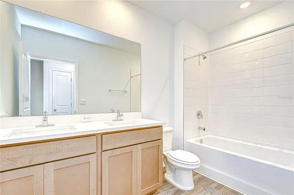 $2,700 | 32463 Weathered Oak Drive, Wesley Chapel, FL 33543