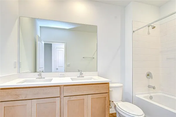 $2,700 | 32463 Weathered Oak Drive, Wesley Chapel, FL 33543