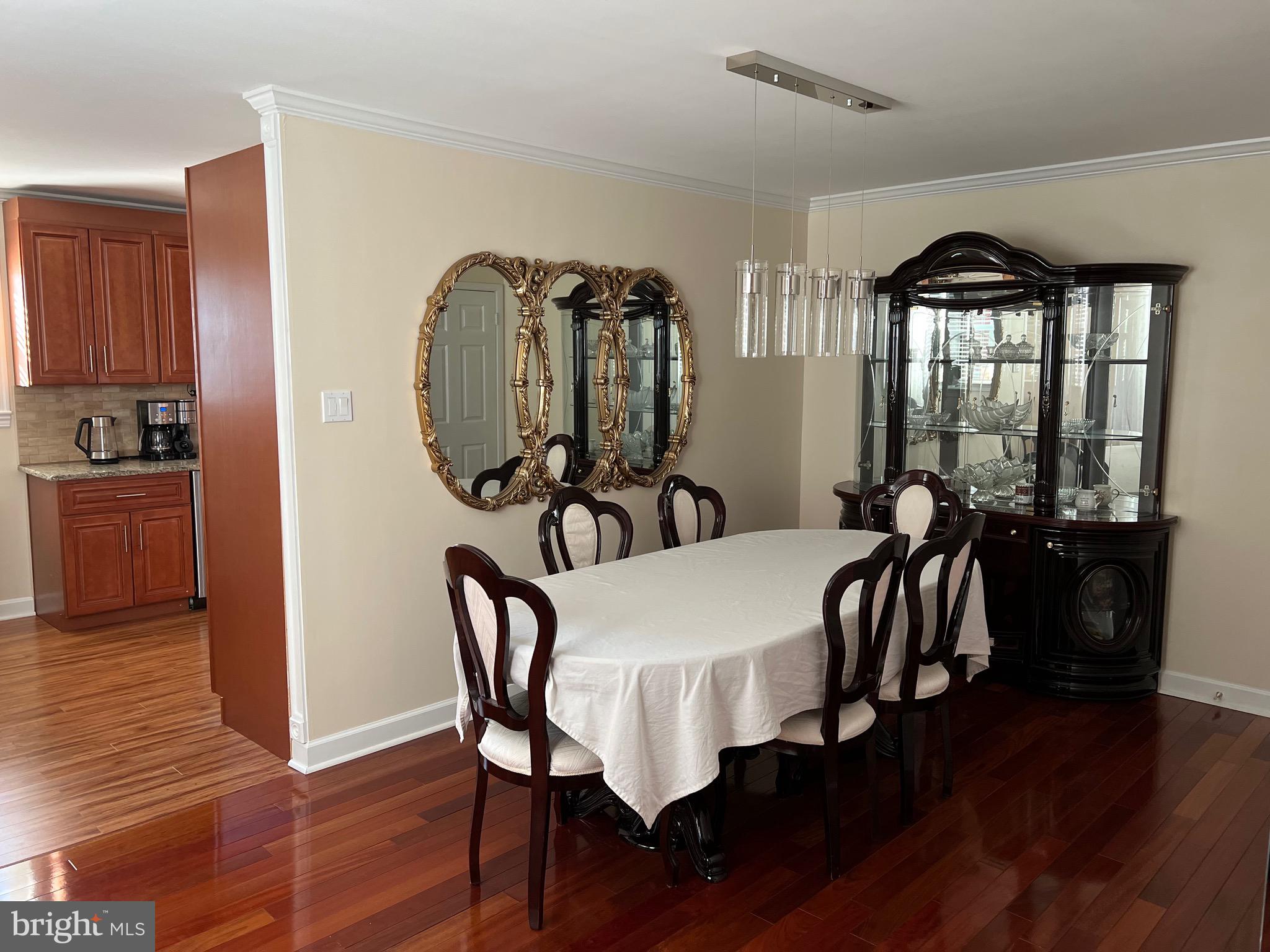 10921 Lockart Road Philadelphia, PA 19116 - Photo 12 of 26 Gallery Image 12