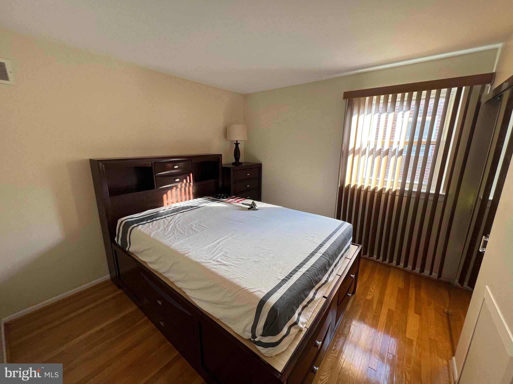 10921 Lockart Road Philadelphia, PA 19116 - Photo 17 of 26 Gallery Image 17