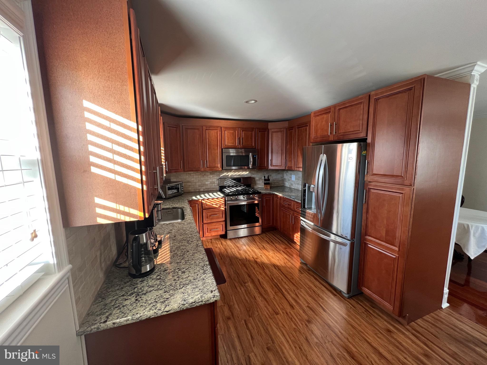 10921 Lockart Road Philadelphia, PA 19116 - Photo 6 of 26 Gallery Image 6