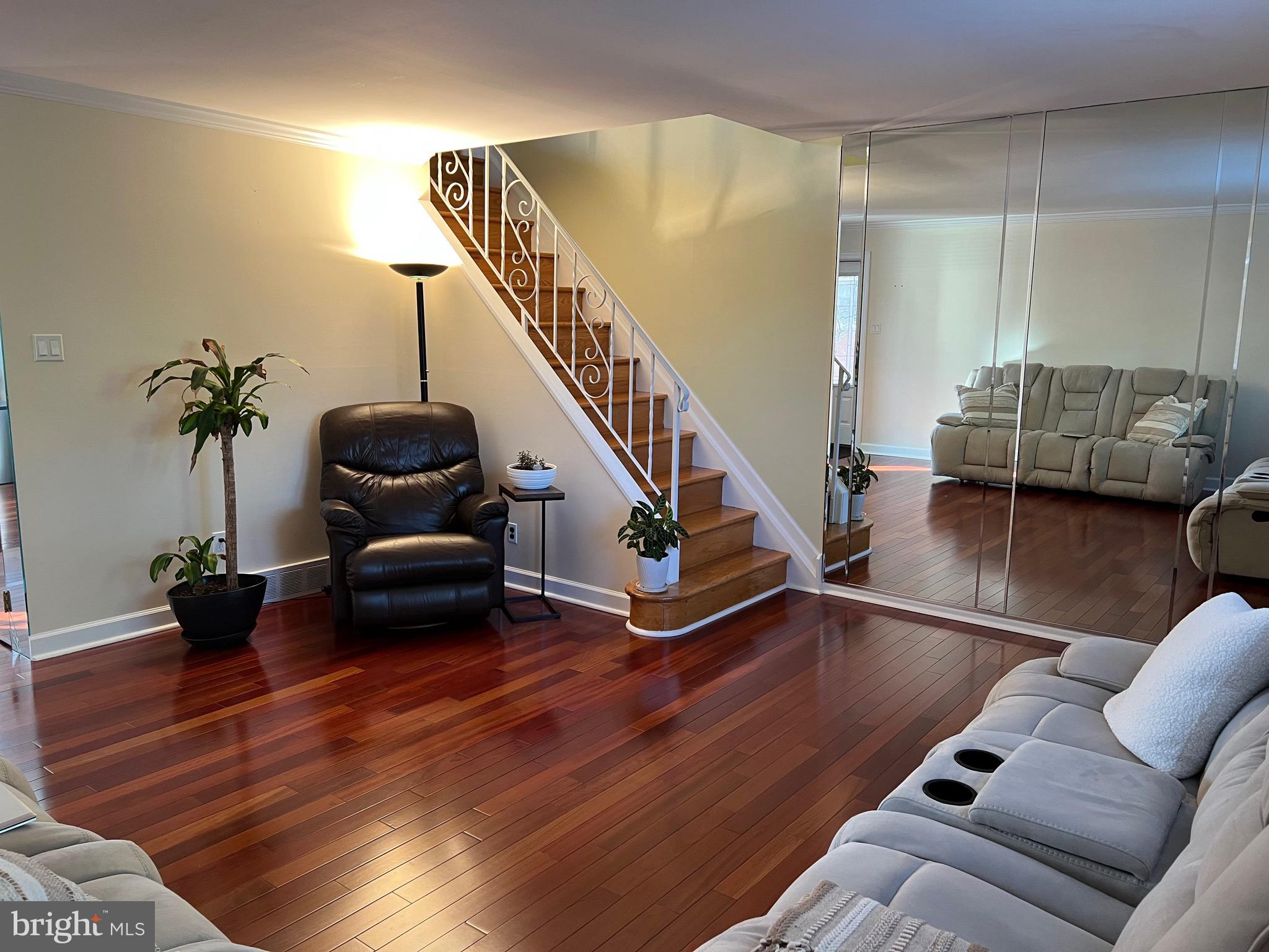 10921 Lockart Road Philadelphia, PA 19116 - Photo 10 of 26 Gallery Image 10