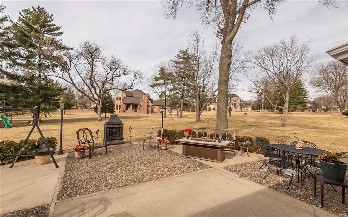 2235 North Ballas Road St. Louis, MO 63131 - Photo 2 of 44
