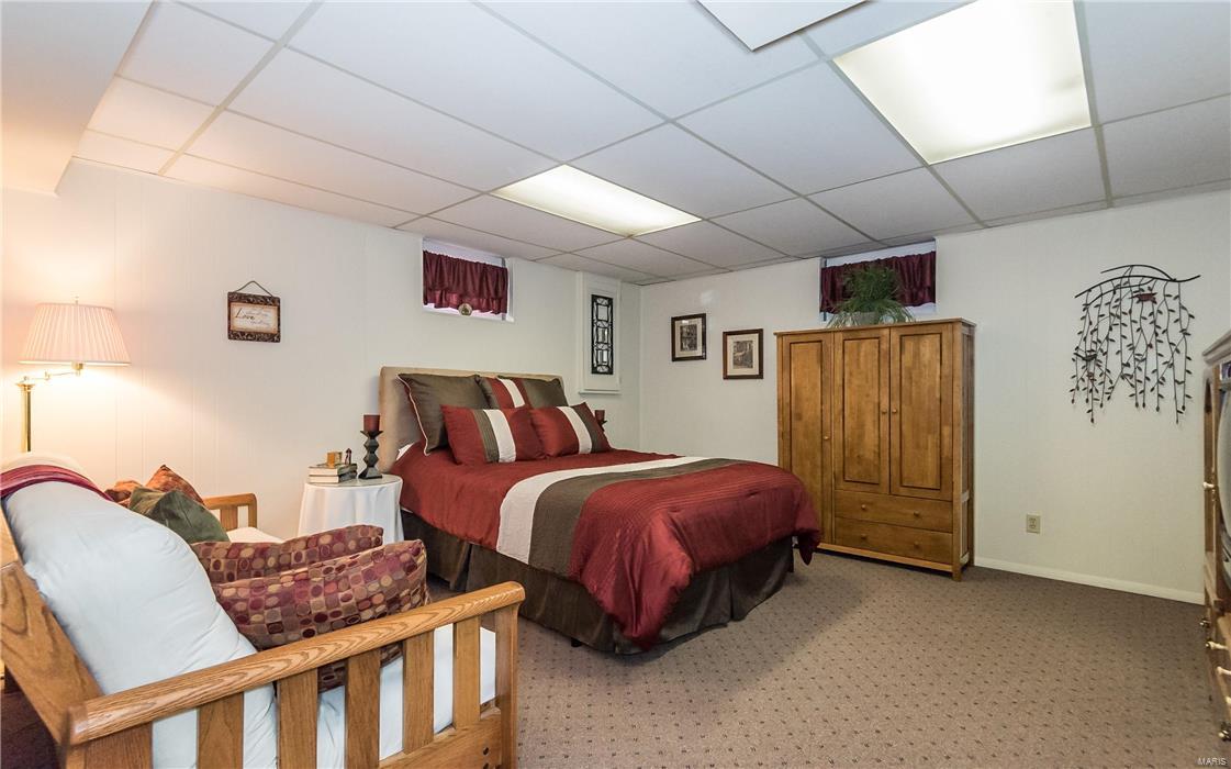 2235 North Ballas Road St. Louis, MO 63131 - Photo 38 of 44