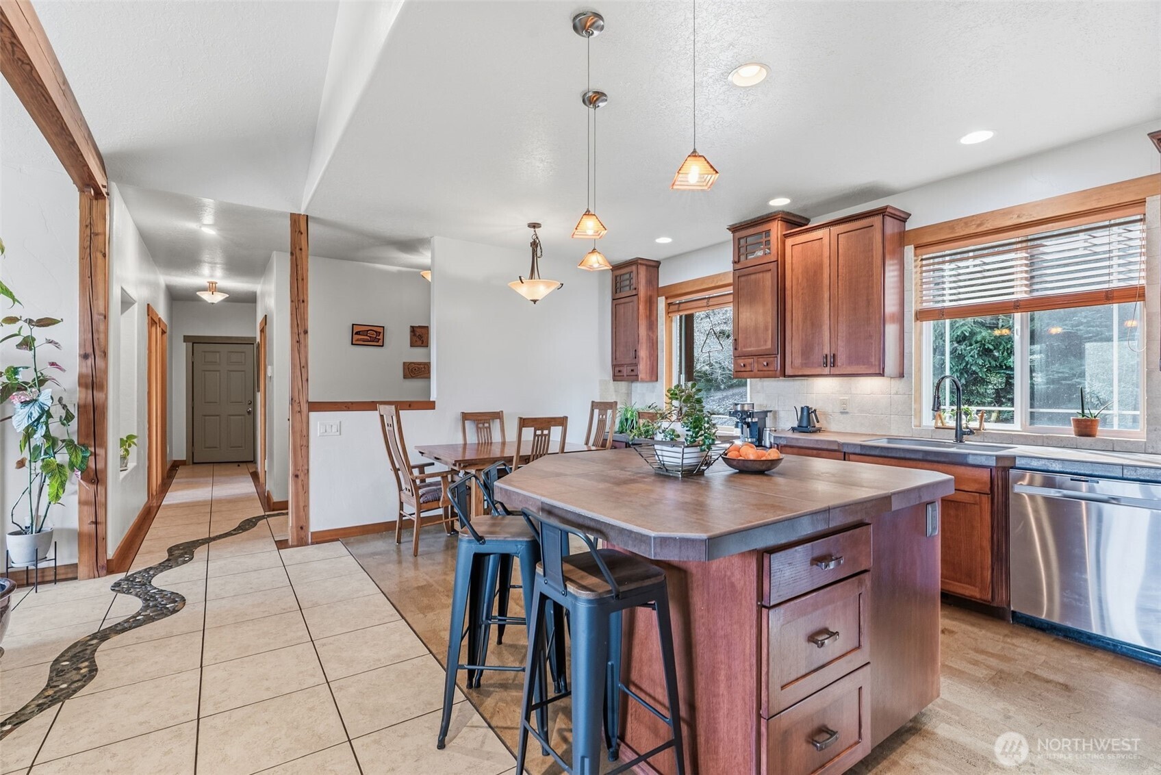 72 Blue Mountain Road Castle Rock, WA 98611 - Photo 11 of 39