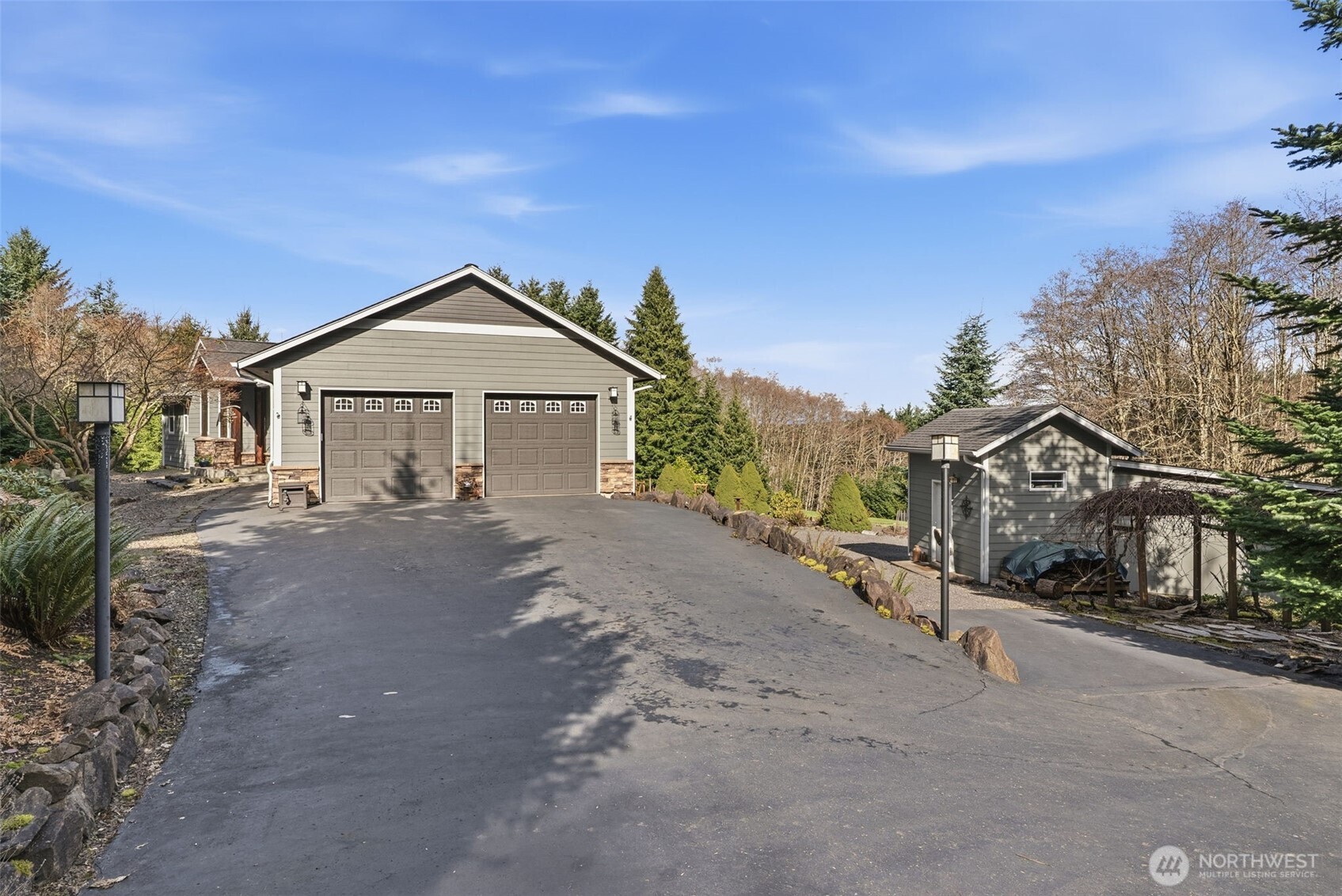 72 Blue Mountain Road Castle Rock, WA 98611 - Photo 2 of 39