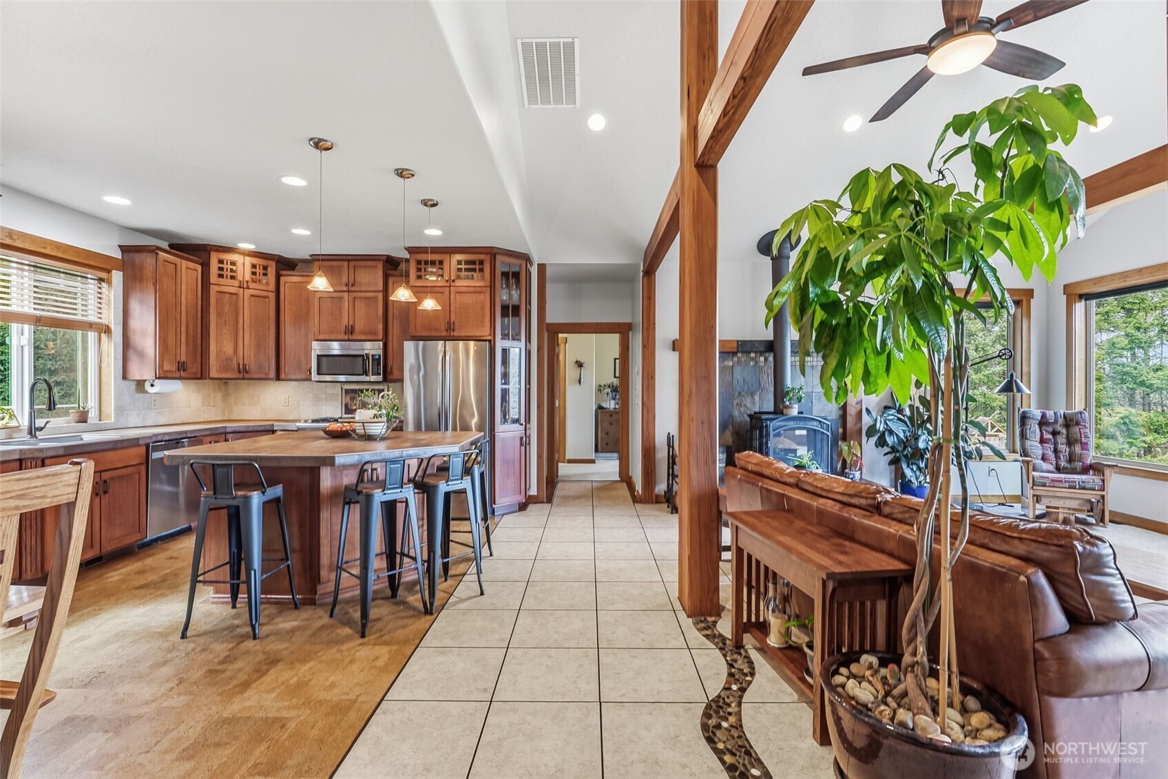72 Blue Mountain Road Castle Rock, WA 98611 - Photo 8 of 39