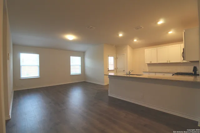 $1,700 | 14207 Minette Loop, San Antonio, TX 78253