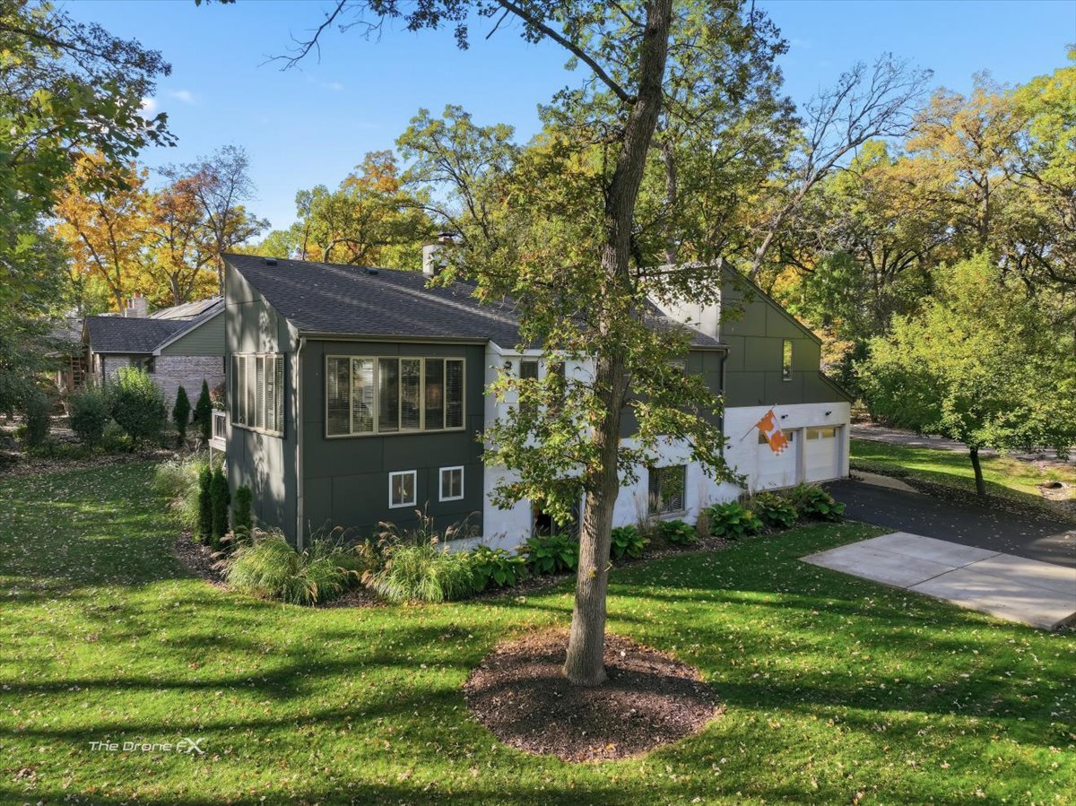 27-w041 Walz Way Wheaton, IL 60189 - Photo 2 of 60