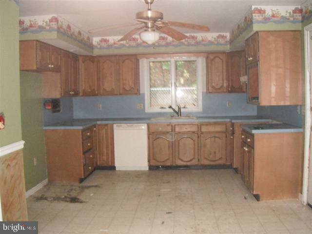 445 Run Road Carlisle, PA 17015 - Photo 3 of 25 Gallery Image 3