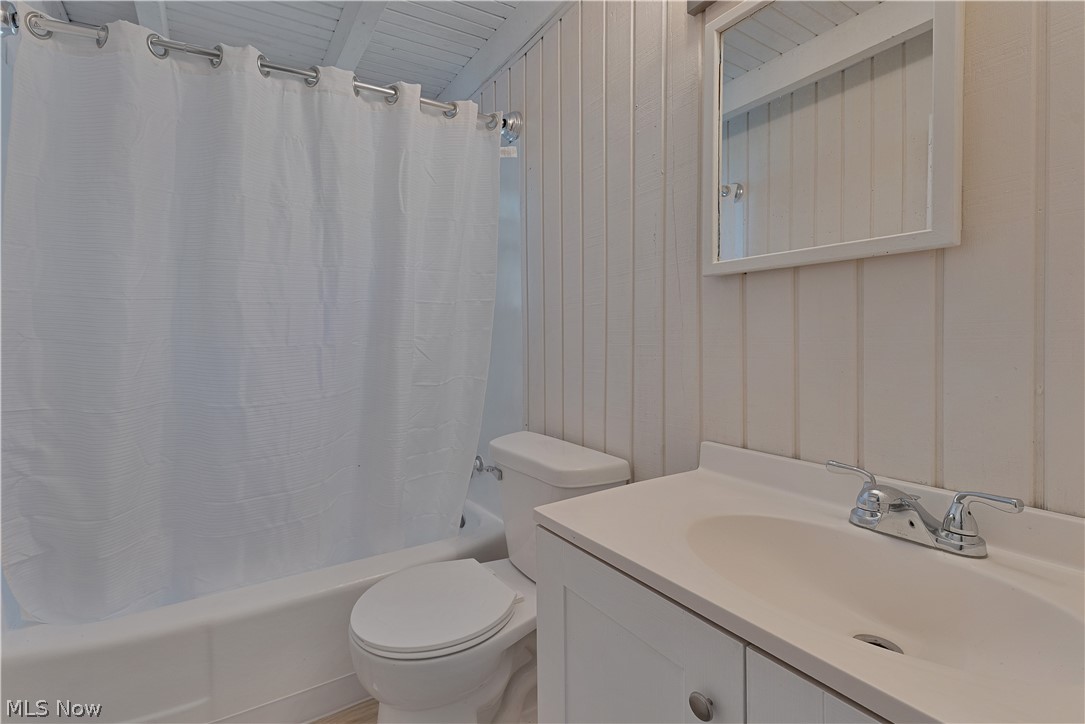 4365 Burkey Road Youngstown, OH 44515 - Photo 14 of 36