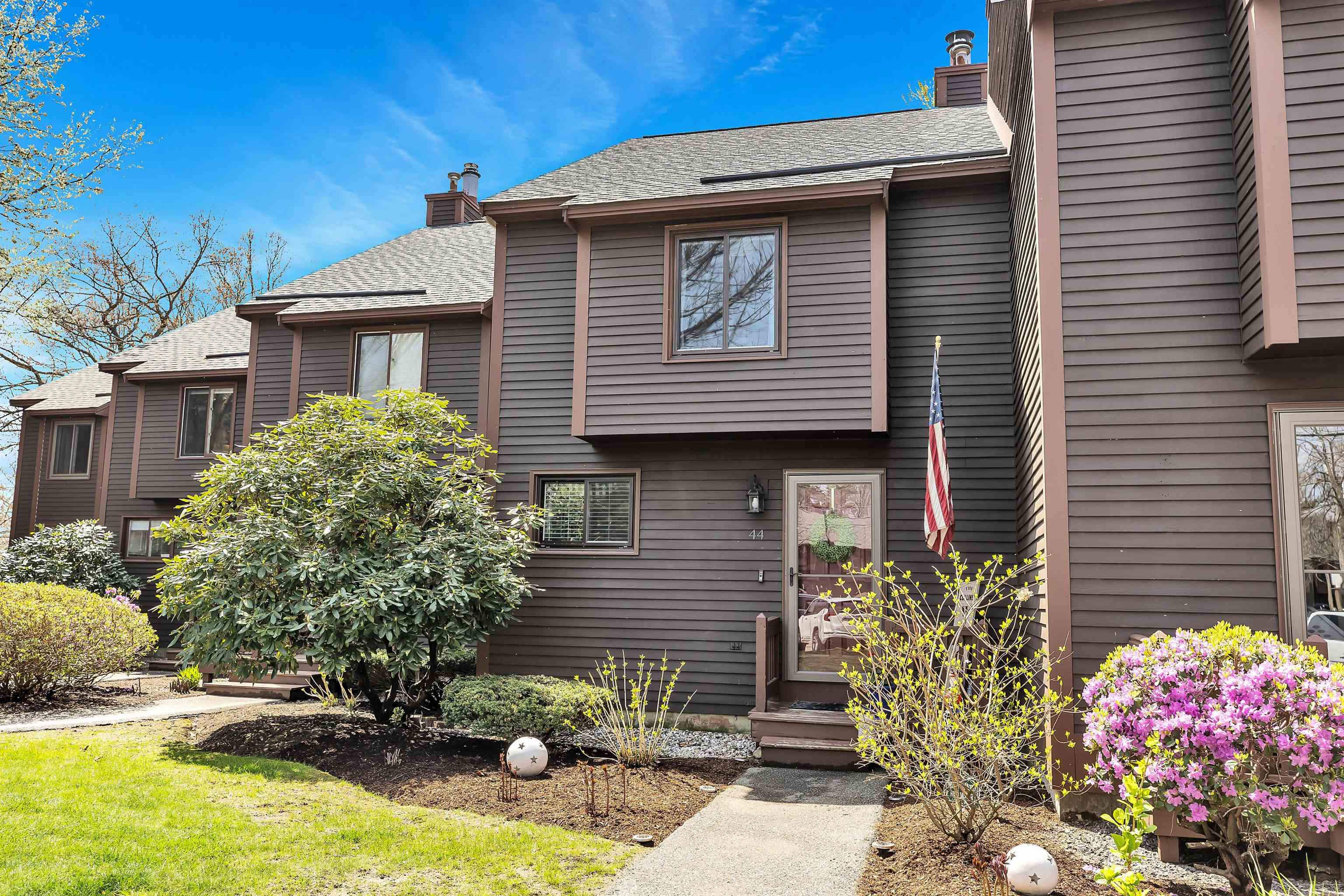 44 Thornhill Road Stratham, NH 03885 - Photo 29 of 36