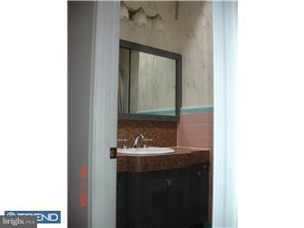 360 East Claremont Road Philadelphia, PA 19120 - Photo 6 of 12 Bathroom