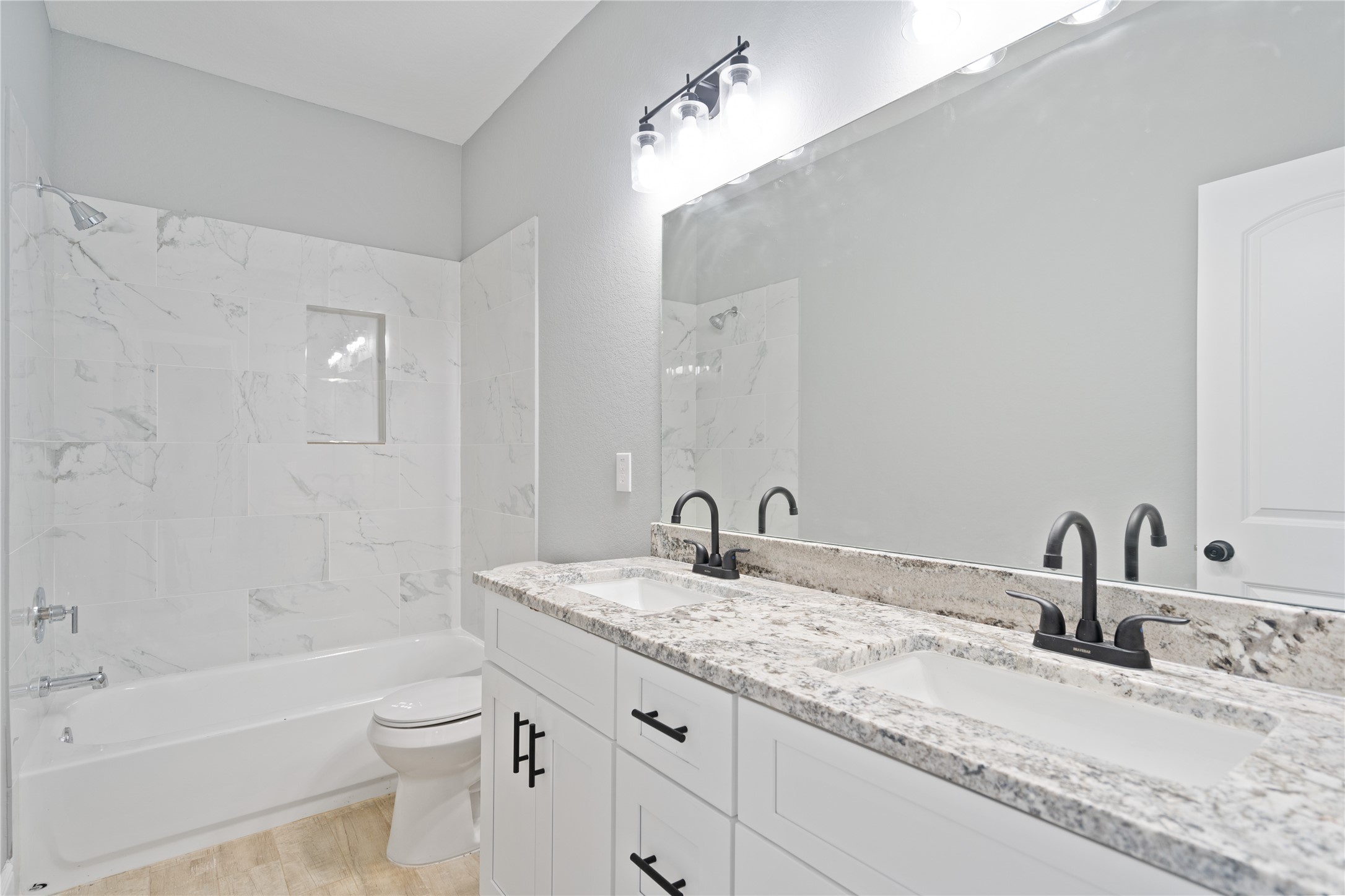 3710 Rockingham Street, Unit B Houston, TX 77051 - Photo 4 of 9