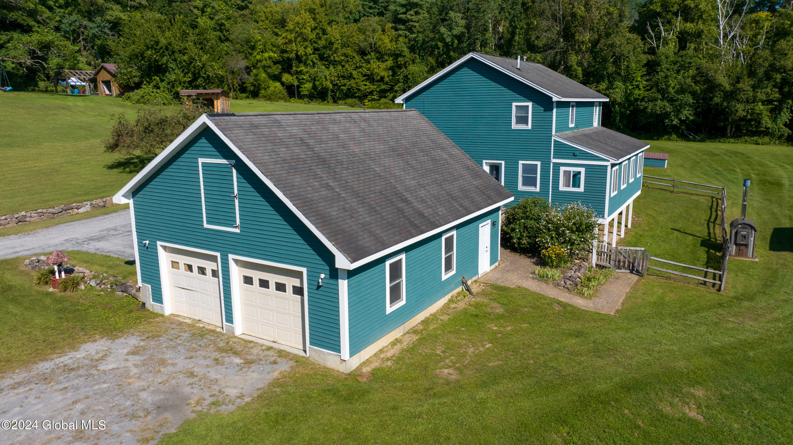 253 Clendon Brook Road Queensbury, NY 12804 - Photo 8 of 57 358ClendonRoad-07