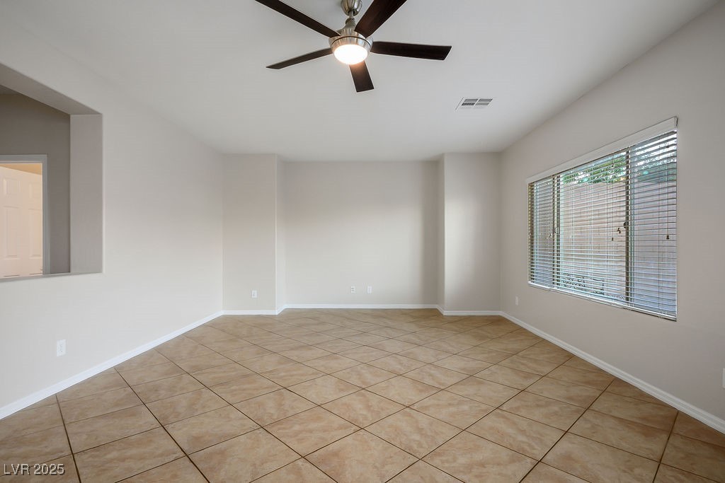 220 Dominican Avenue Henderson, NV 89002 - Photo 8 of 33