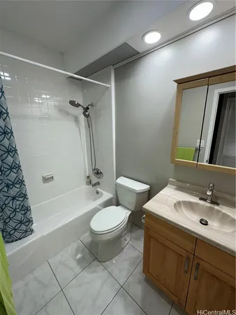 $3,500 | 2333 Kapiolani Boulevard, Unit 3505, Honolulu, HI 96826