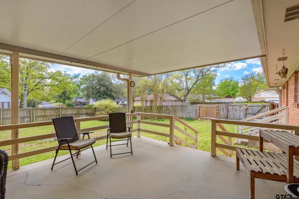 $325,000 | 2005 Sterling Drive, Tyler, TX 75701