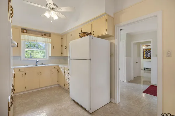 $325,000 | 2005 Sterling Drive, Tyler, TX 75701