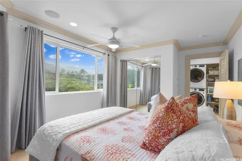 $2,250,000 | 53-853 Kamehameha Highway, Hauula, HI 96717