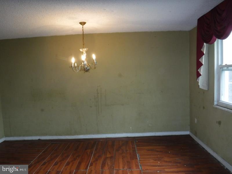 406 Shetland Road Darby, PA 19023 - Photo 5 of 12 DNRM